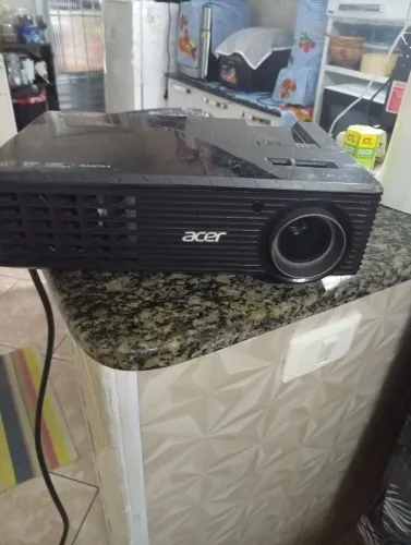 Projetor ACER 800 REAIS SEMI NOVO POUCO USO