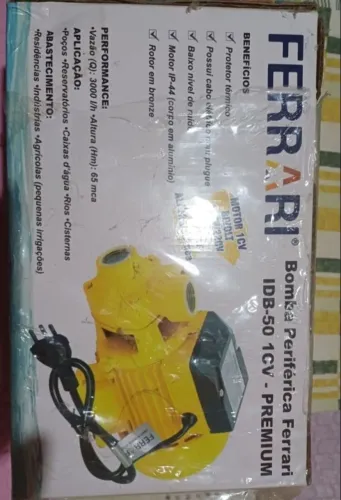Bomba d'água periférica Ferrari nova