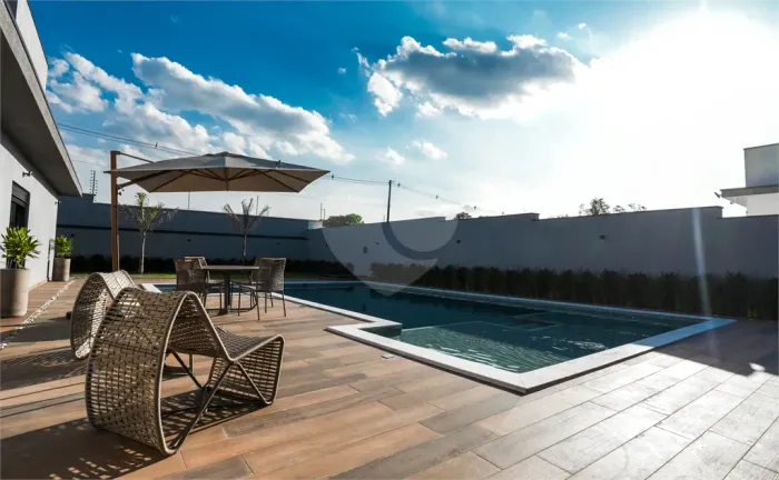 Casa térrea Saint Patrik porteira fechada, imóvel todo mobiliado e decorado.