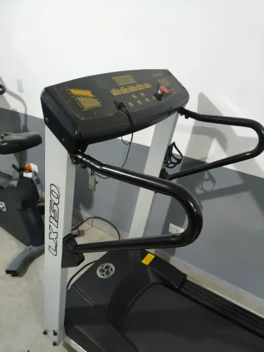 Esteira Movement modelo LX 150