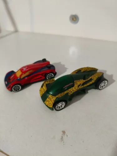 2 Carrinhos Majorette Homem Aranha