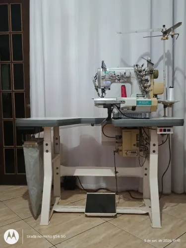 GALONEIRA SIRUBA ELETRÔNICA PNEUMÁTICA COM REFILADOR E CORTE DE LINHAS. EM SÃO GONÇALO RJ