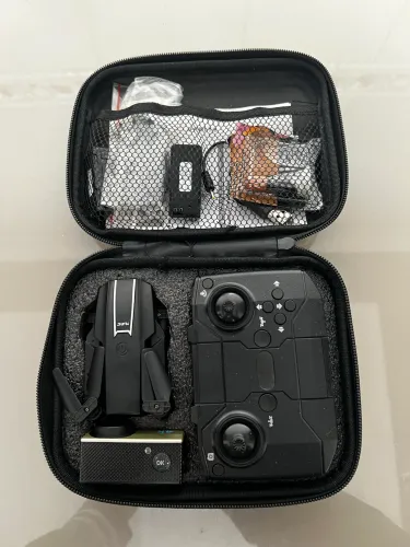 Drone Dobrável YLR/C 4K com Controle, Maleta e Acessórios