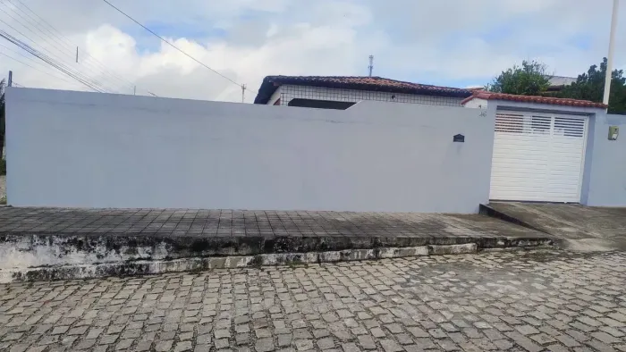 Excelente casa com terreno 375m², 3 quartos 1 suíte em Pitimbu - Natal - RN