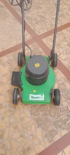 Carrinho cortador de grama