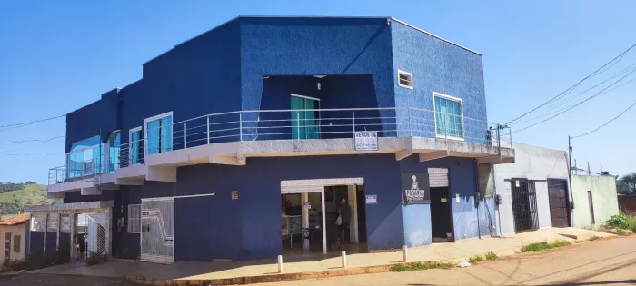 Vendo casa e mercado completo 