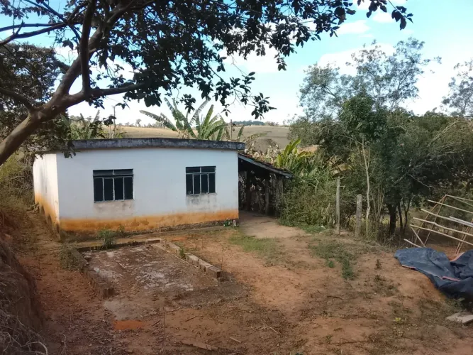 Vende-se sitio no madeira de um alqueire