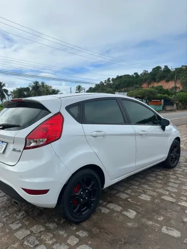 Ford Fiesta 1.5 16V Flex Mec. 5P 2014
