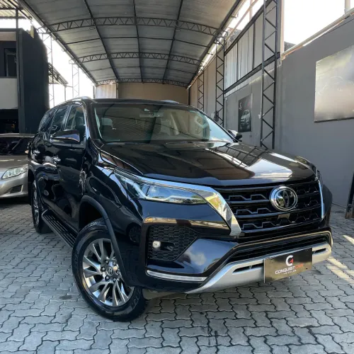 Toyota Hilux SW4 SRX 4X4 2.8 TDI 16V Dies. Aut. 2021
