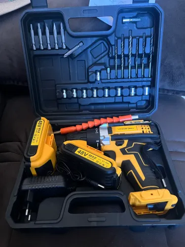 Parafusadeira Furadeira 48V 2 Baterias Com Maleta e Acessórios Completo