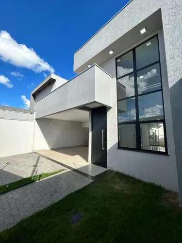 Casa 3 quartos sendo 1 suite localizada no bairro Parque Brasília (Próximo ao Sup. Florest