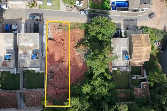 Terreno, Condomínio Estância da Serra em Mairiporã - SP com escritura e permite financiame