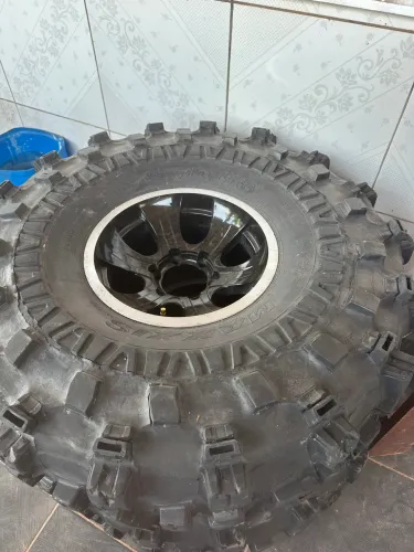 Pneus offroad 40? pneus e roda com gomos de 40mm. 6 furos