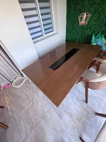 Mesa de jantar de madeira maciça 180x100cm