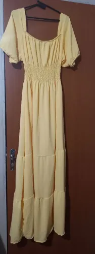 Vestido ciganinha longo amarelo claro
