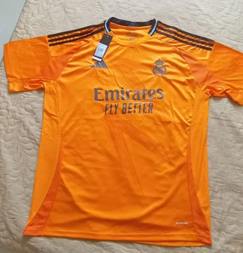 CAMIDA REAL MADRID IMPORTADA 