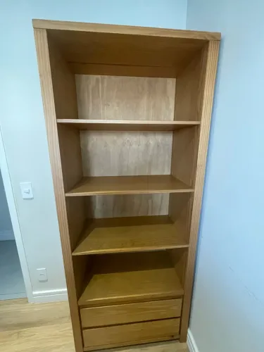Estante Tok&Stok Massy em madeira maciça - 2 gavetas - 80 × 194 cm