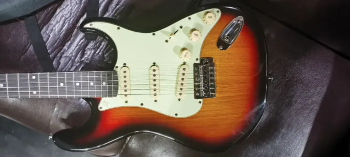 Guitarra Tagima 500
