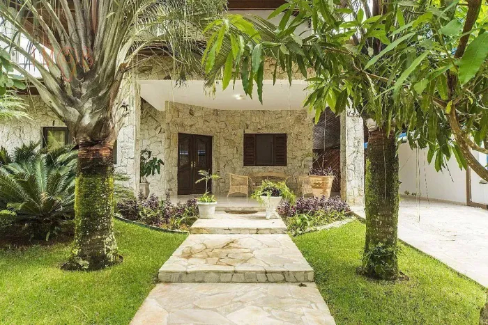 Casa com 6 dormitórios à venda, 440 m² por R$ 1.900.000,00 - Ubatuba Country - Ubatuba/SP
