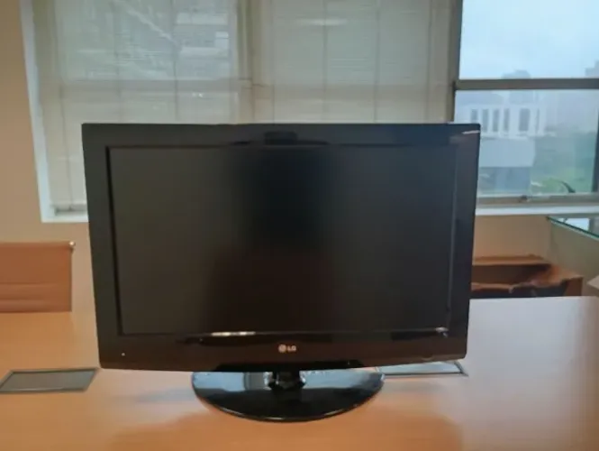 TV LG 32LG30R 32" LCD - Para Retirada de Peças / Sucata (Placas e Componentes)