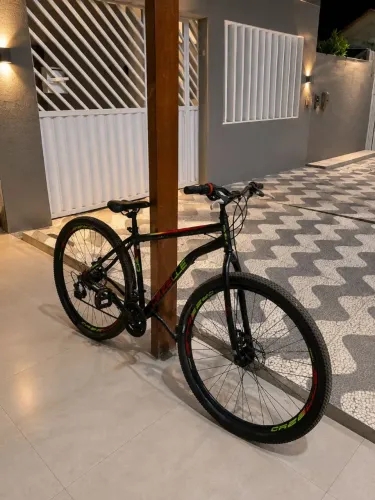 Bicicleta aro 29 semi-nova