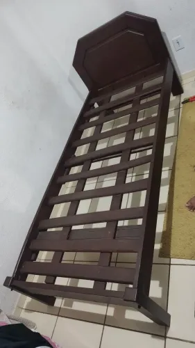 Cama solteiro usada