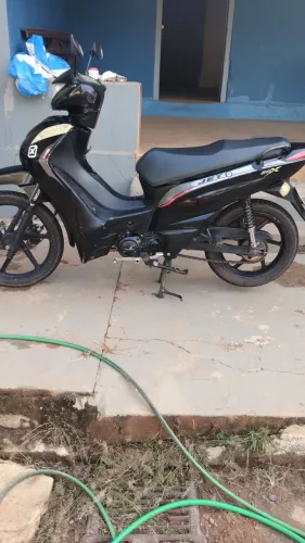 Vendo jet 50 ou troco em biz com ano apartir de 2010,passo a diferença do valor