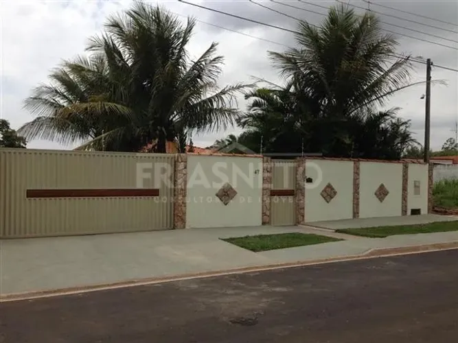 Chácara à venda no bairro Perdizes - casa térrea