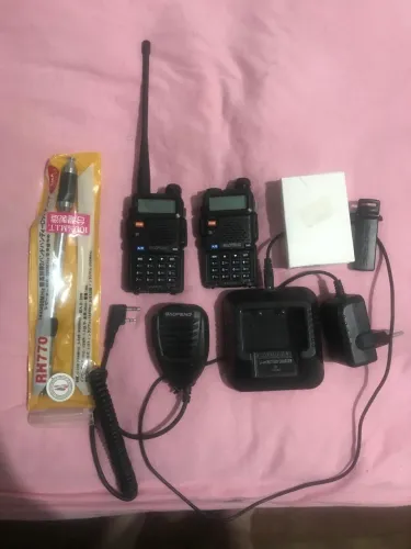 2 rádio comunicadores baofeng UV 5r