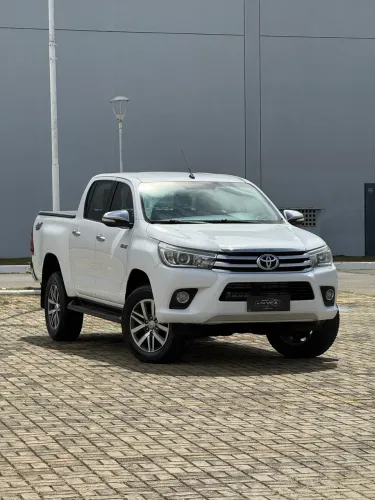 Toyota Hilux CD SRX 4X4 2.8 TDI 16V Diesel Aut. 2016