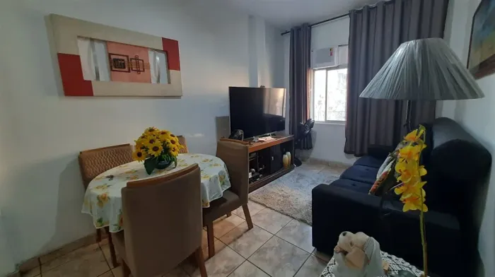 Apartamento silencioso e cômodos confortáveis.