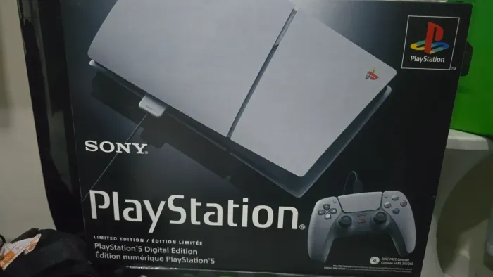Vend9 ou troco playstation 5 30 anos.