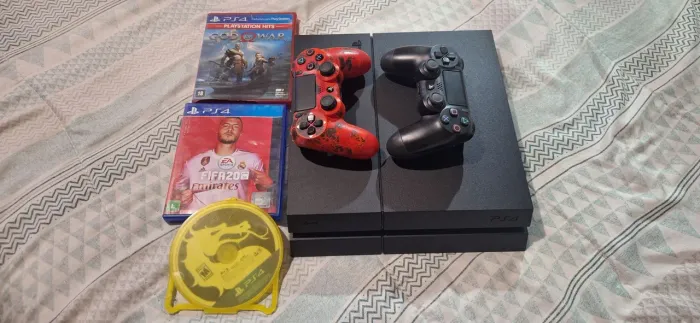 PS4 FAT BEM CONSERVADO!