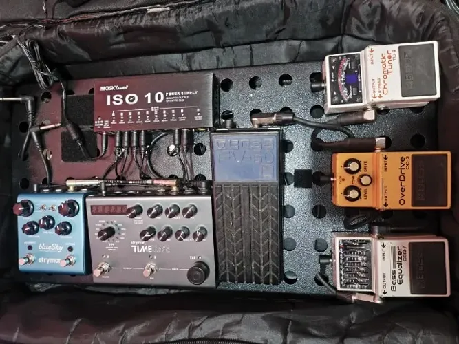 Vendo pedais de efeito para guitarra