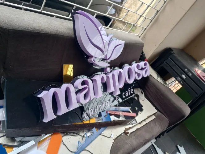 Sua fachada com placas acrílicas e ACM, letras 3d