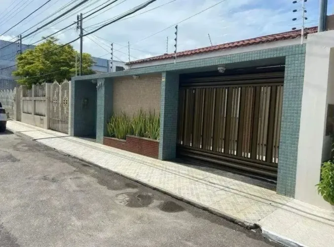 Casa à venda em rua pública, PEREIRA LOBO, Aracaju, SE