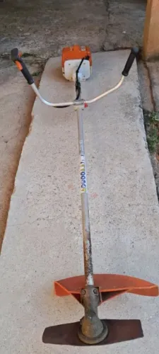 Roçadeira sthil FS160 + colete - (pouco usada)