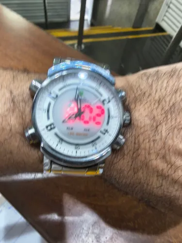 Relógio weide ótimo estado funcionando perfeitamente