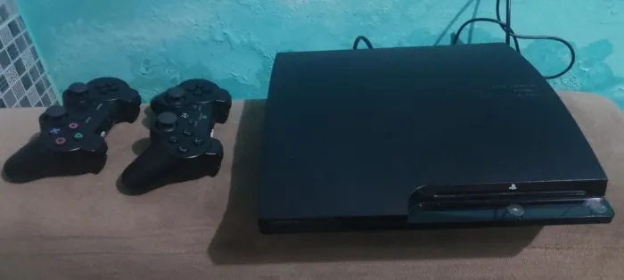 PlayStation 3 slim novo