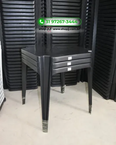 Kit com 3 mesas de plástico pretas resistentes NOVAS