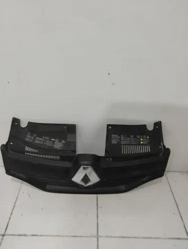 Grade Parachoque Dianteiro Renault Sandero Logan 2015 16 17 18 19 2020