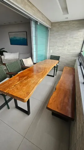Mesa de varanda retangular em madeira maciça