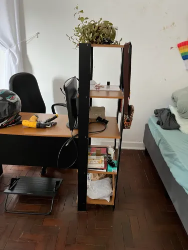 Mesa escrivaninha com 3 prateleiras