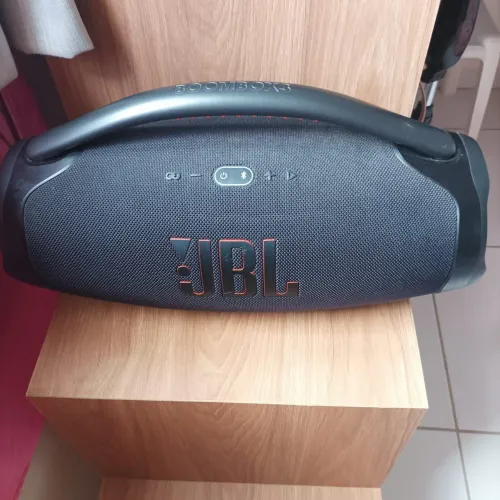 Bombox 3