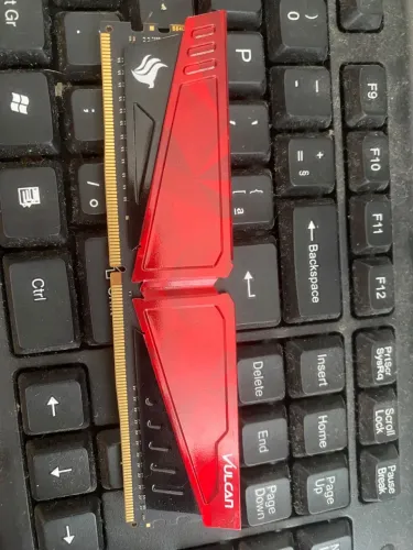 PENTE DE MEMÓRIA DDR4 8G