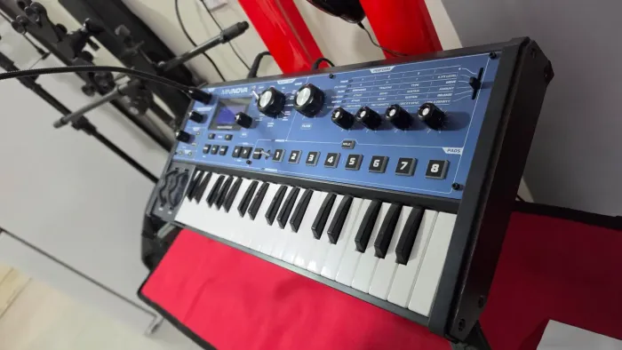 Novation MININOVA 37 teclas 