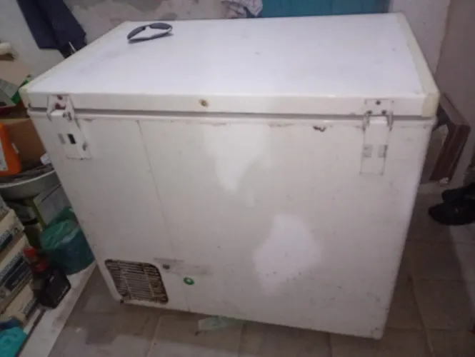 Freezer horizontal 480 Litros 1m de cumprimento por 60Cm de largura.