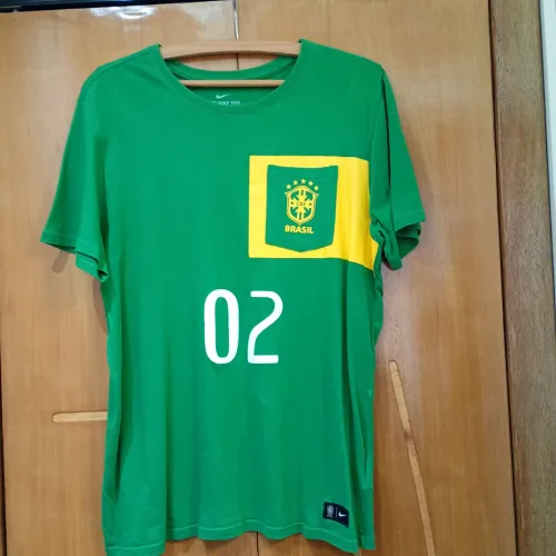 Camiseta da CBF Roque Júnior Nike tamanho G.
