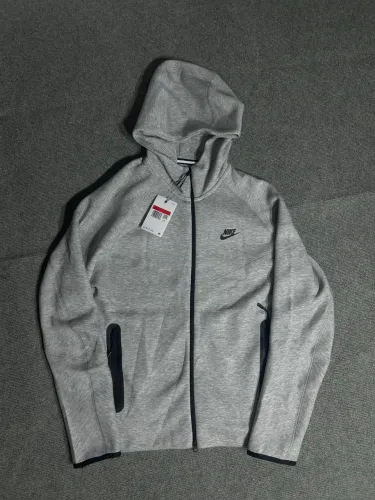 Moletom Nike Tech Fleece Cinza