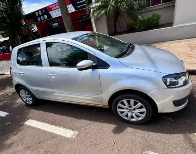 Volkswagen Fox 1.0 MI Total Flex 8V 3P 2012
